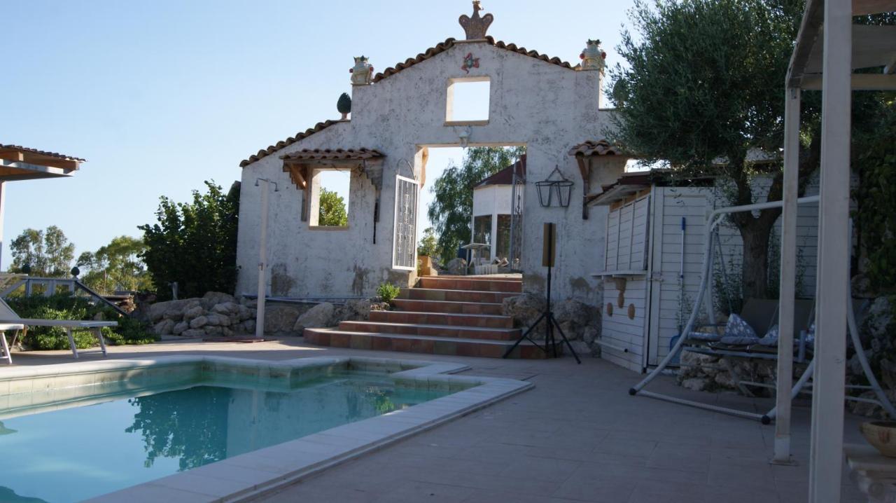 B&B Eyexei Domus อากริเจนโต ภายนอก รูปภาพ