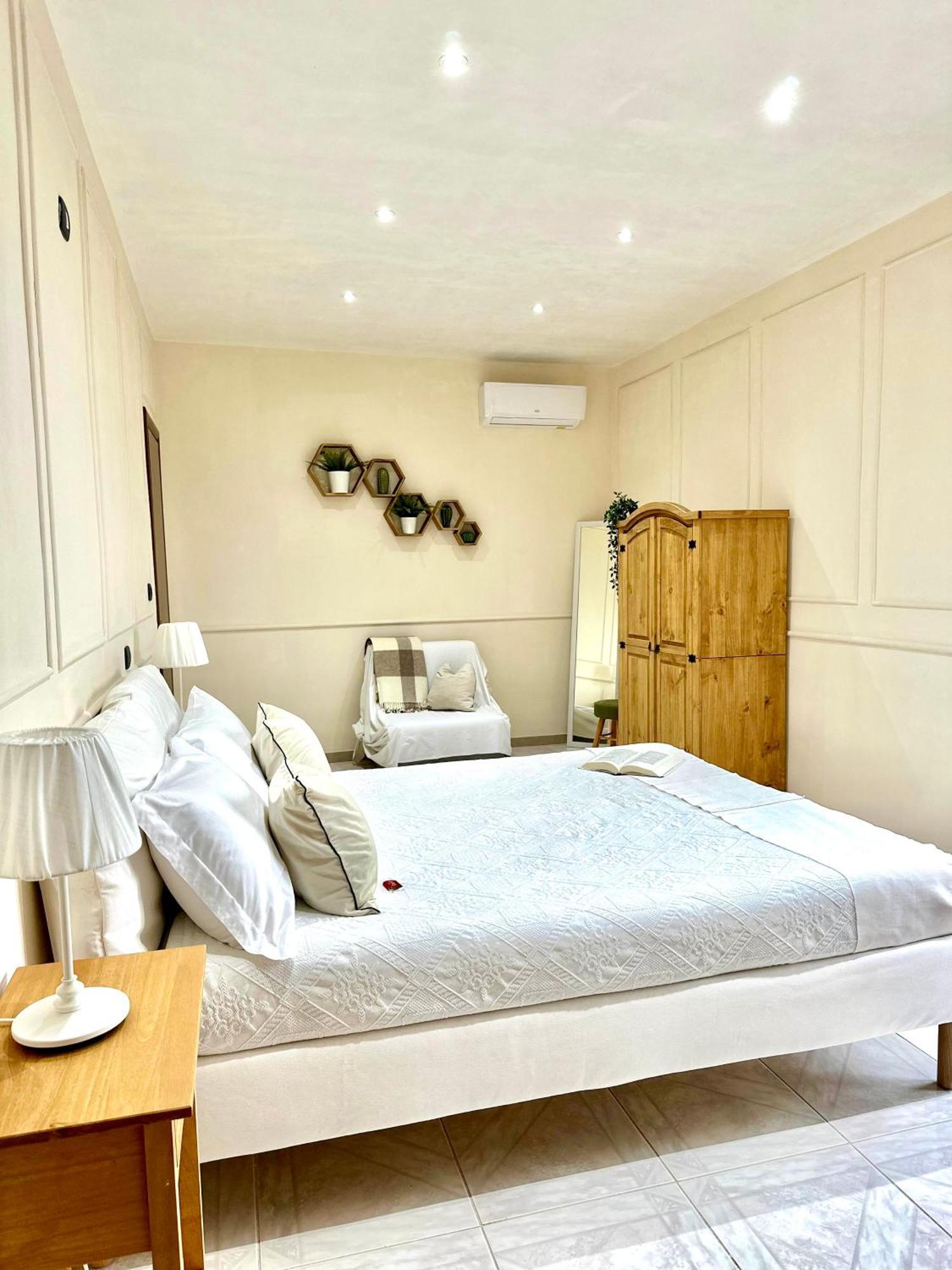 B&B Eyexei Domus อากริเจนโต ภายนอก รูปภาพ