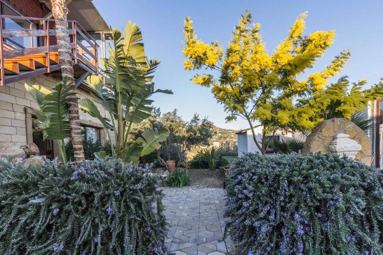 B&B Eyexei Domus อากริเจนโต ภายนอก รูปภาพ